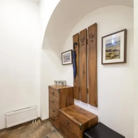 Apartment Happy Toto Old Town, Self Check, Parking In The Yard,