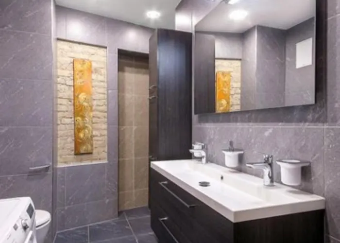 Happy Toto Old Town, Self Check, Parking In The Yard, * Wilno